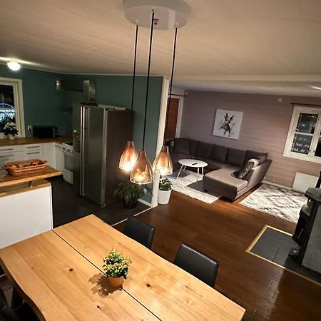 Cozy House In The Heart Of Tromsdalen. Central Тромсьо Екстериор снимка