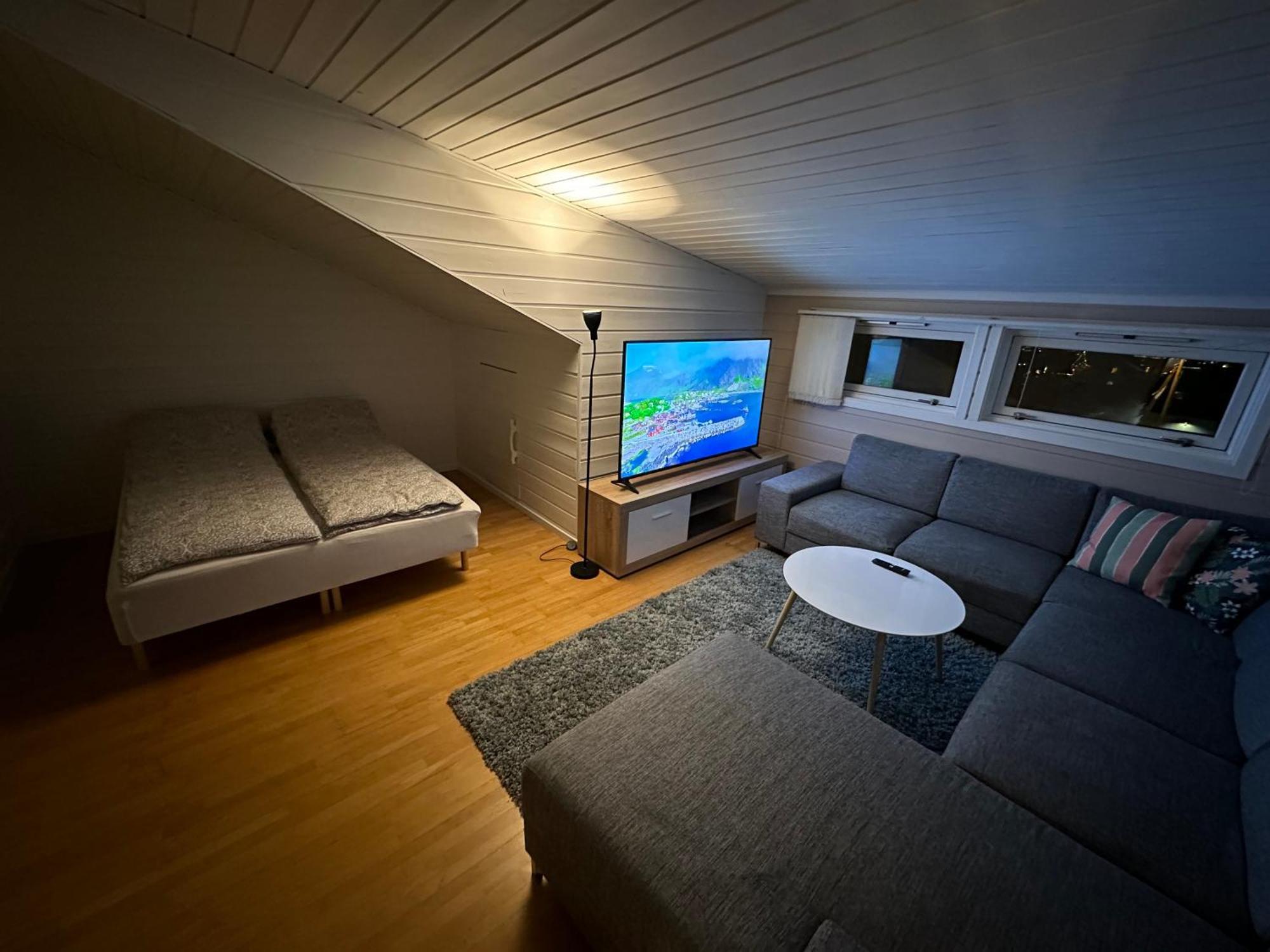 Cozy House In The Heart Of Tromsdalen. Central Тромсьо Екстериор снимка